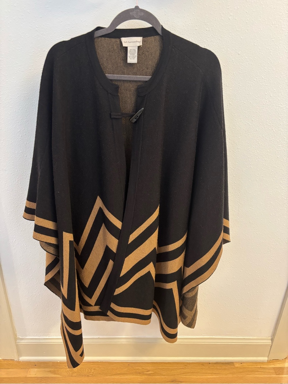 Soft Surroundings Black Tan Chevron Toggle Closure Wool Blend Poncho S/M